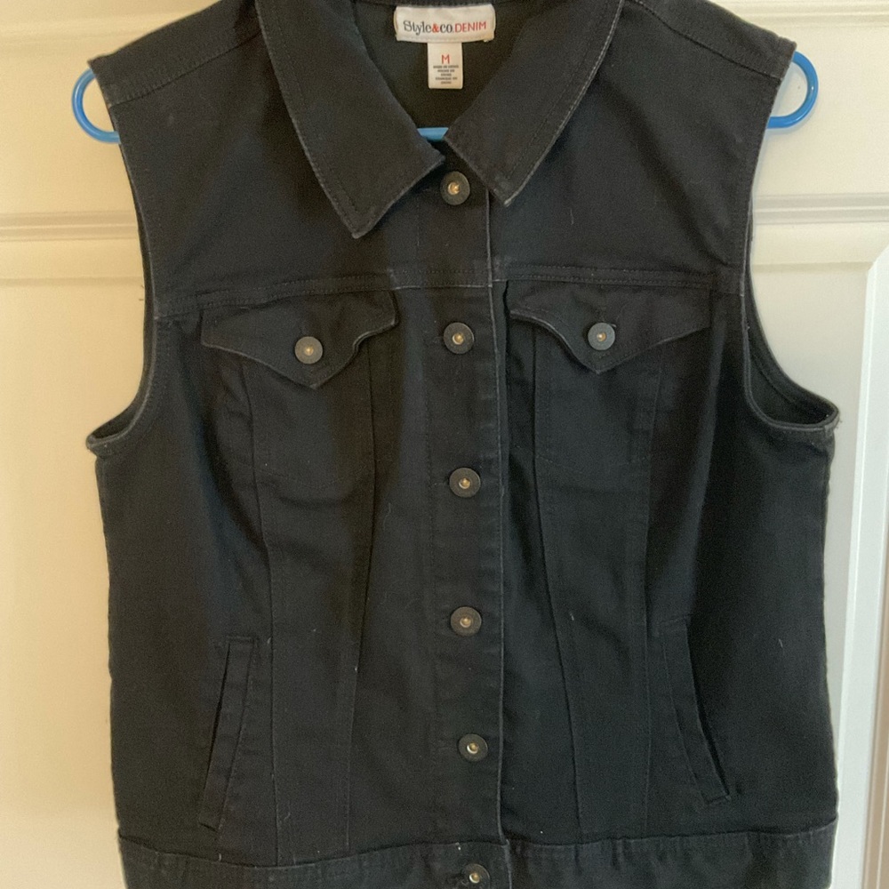 DENIM VEST SIZE M